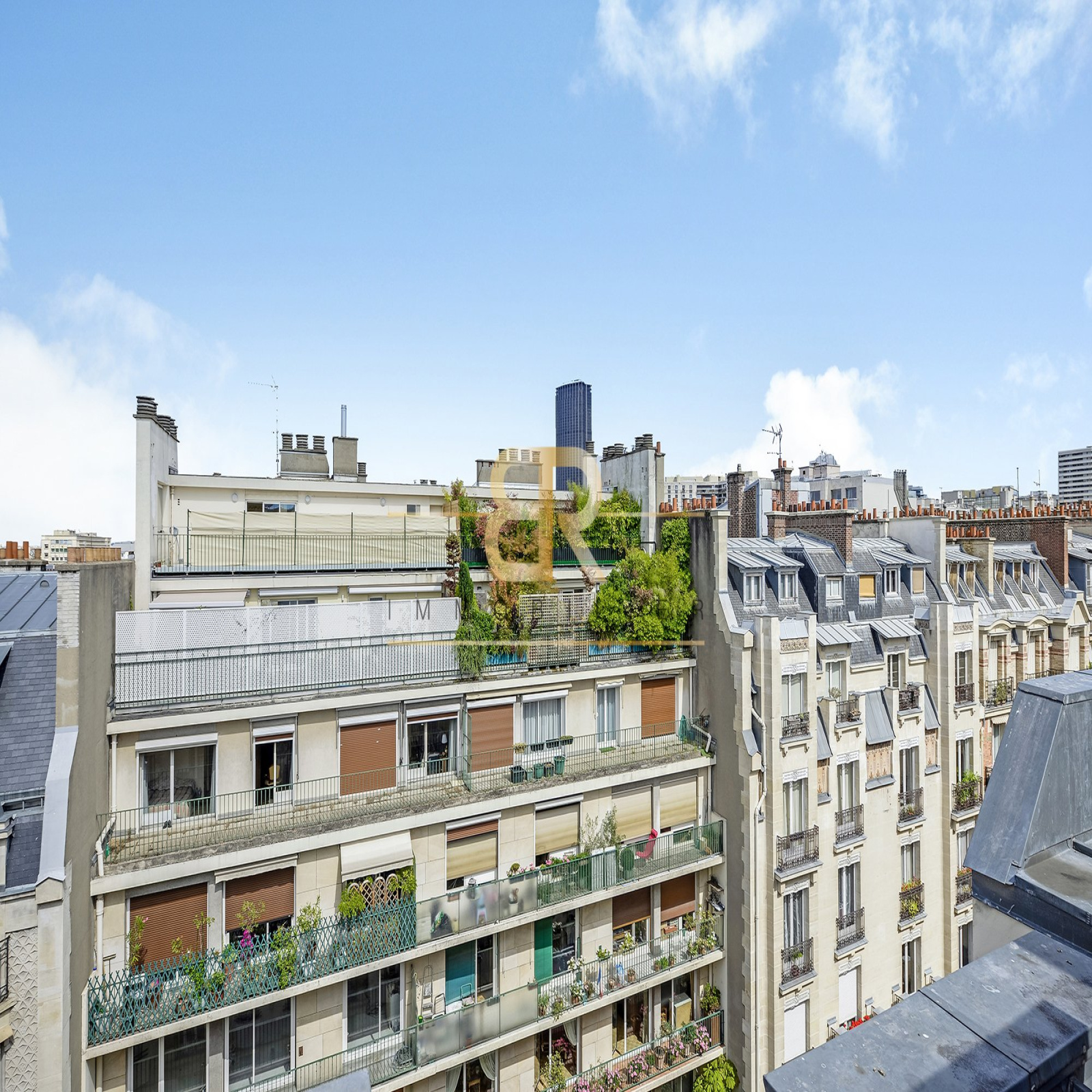 vente SÈVRESLECOURBE STUDIO 15 M2 DERNIER ÉTAGE